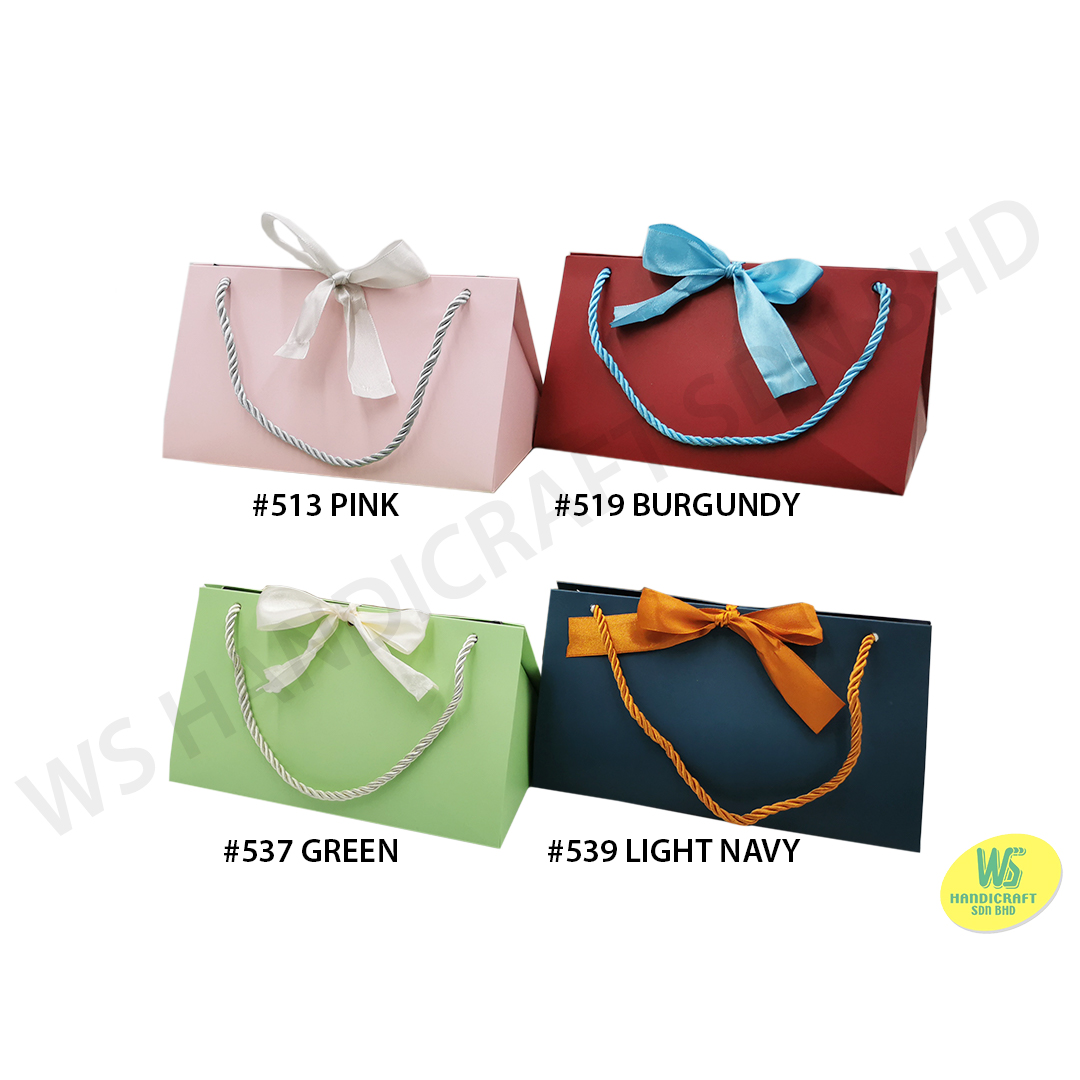 GP286 PLAIN TRIANGULAR GIFT BAG W/HANDLE&RIBBON / PREMIUM THICK CARD 22CM X 11.5CM X 11CM